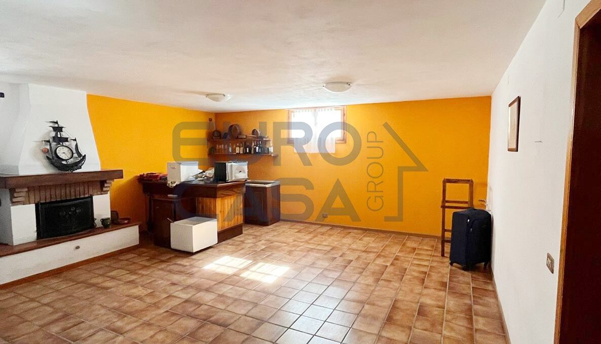 Eurocasa_R-182-CASA-SINGOLA-e-CAPANNONE_Casa-Indipendente_Formigine-12