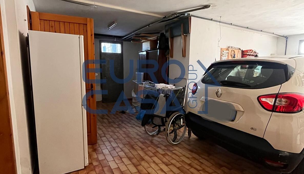 Eurocasa_R-182-CASA-SINGOLA-e-CAPANNONE_Casa-Indipendente_Formigine-14