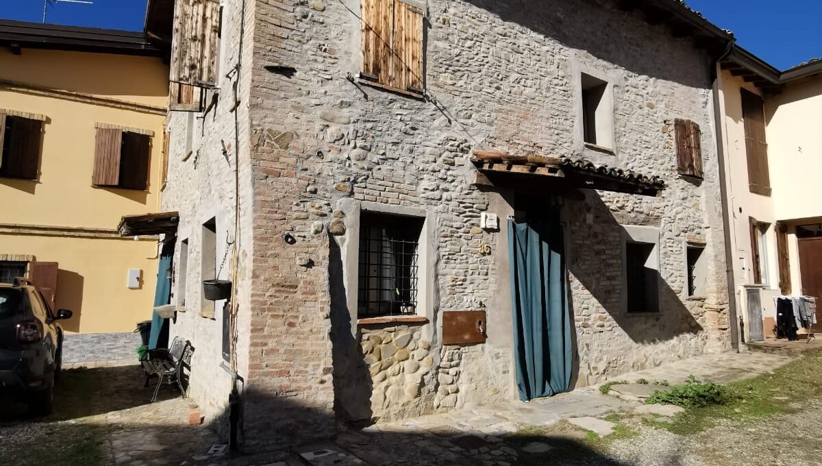 Porzione di Casa Castelvetro di Modena Solignano